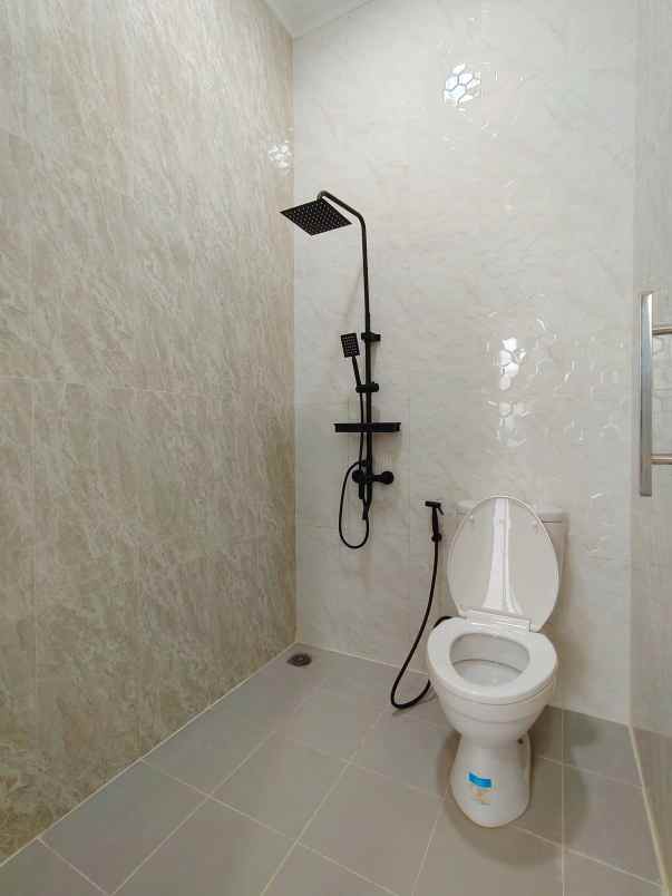 dijual rumah condet jakarta timur