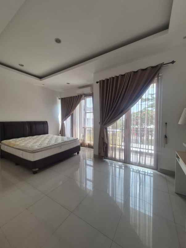 dijual rumah dalam cluster siap huni semi furnished