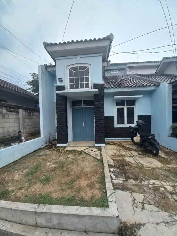 dijual rumah dekat tol sawangan depok