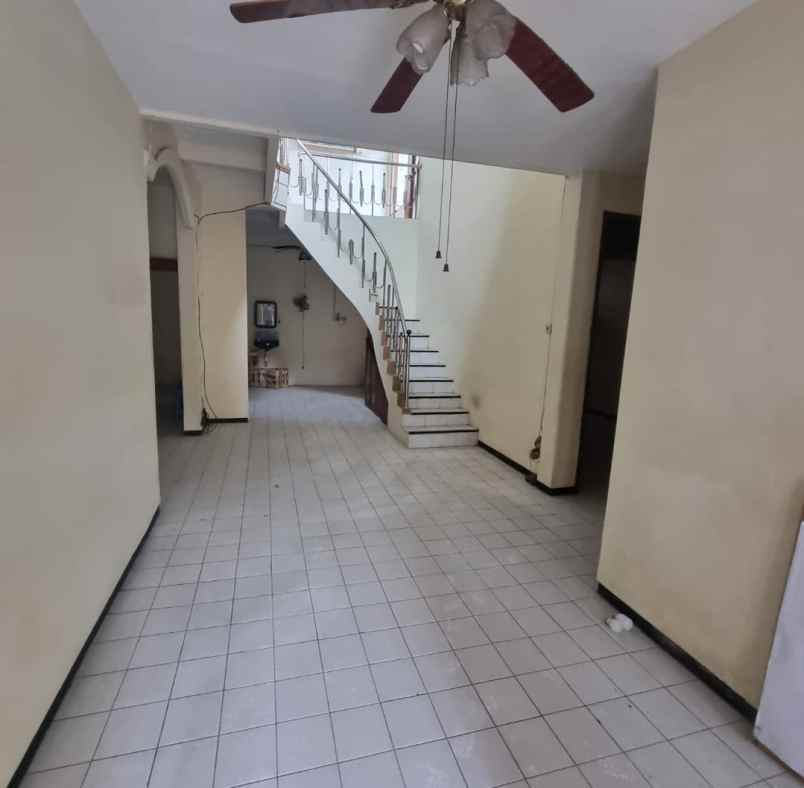 dijual rumah deltasari indah waru