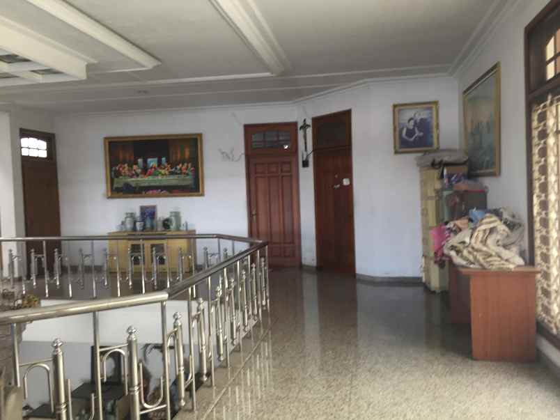 dijual rumah dharmahusada