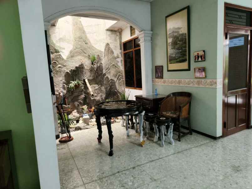 dijual rumah dharmahusada indah