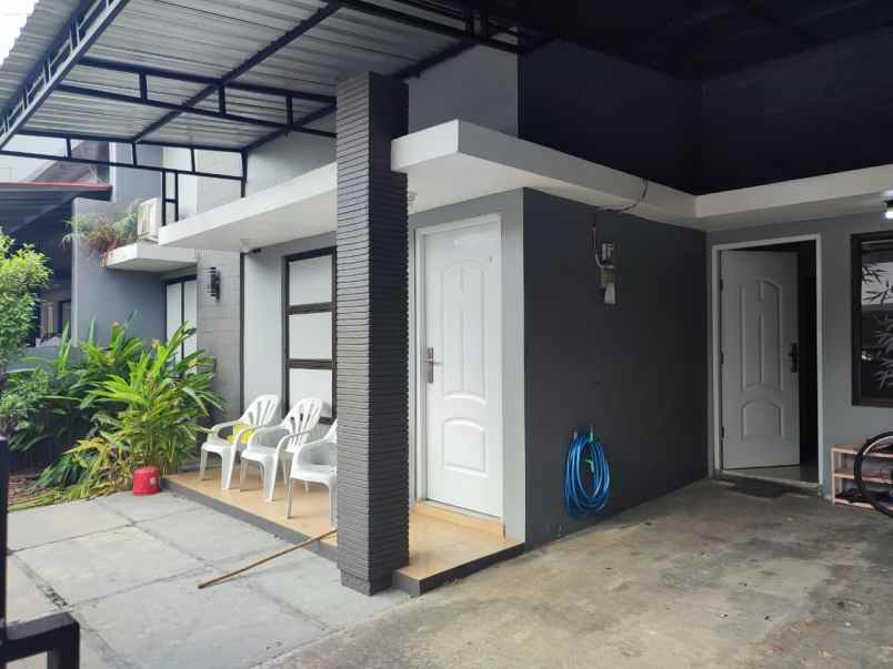 dijual rumah di baturan solo