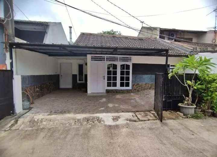dijual rumah di bumi satria kencana bekasi selatan