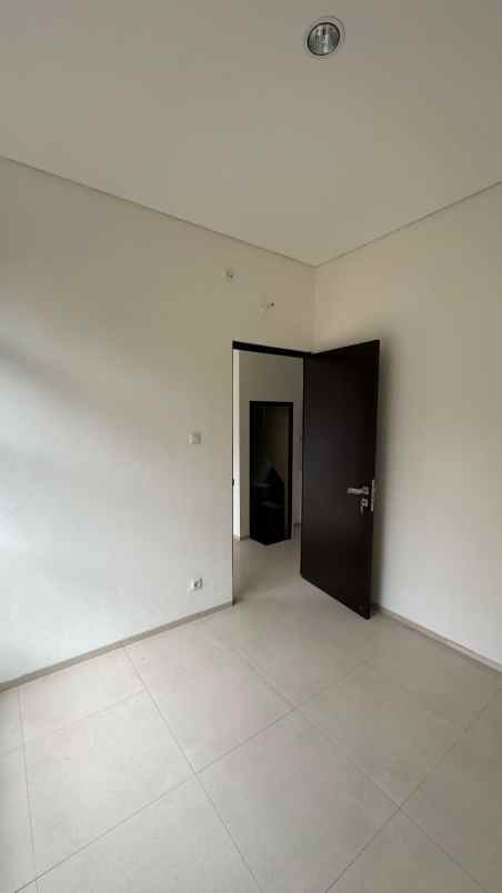 dijual rumah di cluster golden cikeas cibubur