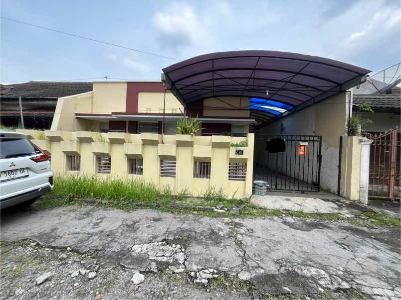 dijual rumah di fajar indah solo
