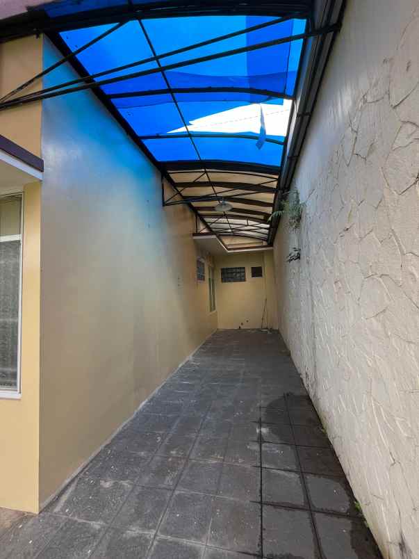 dijual rumah di fajar indah solo