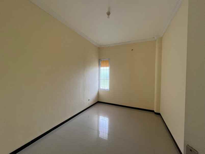 dijual rumah di fajar indah solo