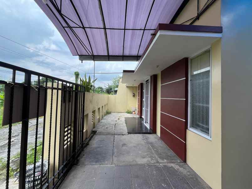 dijual rumah di fajar indah solo