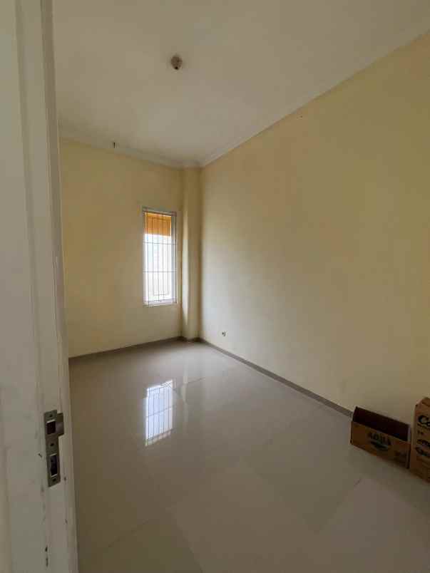 dijual rumah di fajar indah solo