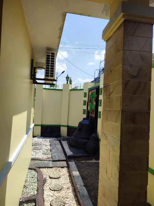 dijual rumah di fajar indah solo