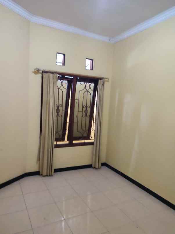 dijual rumah di fajar indah solo