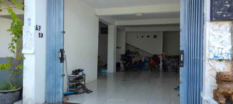 dijual rumah di fajar permata solo