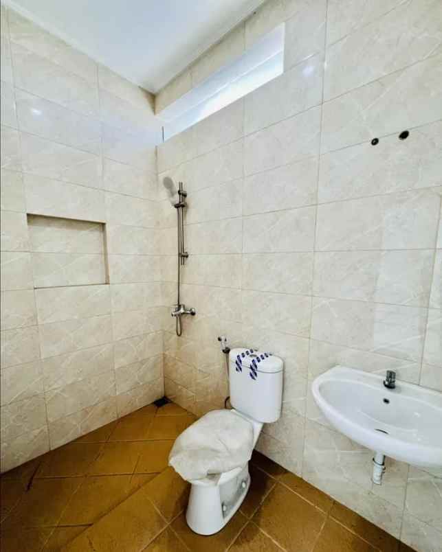 dijual rumah di griya katapang indah