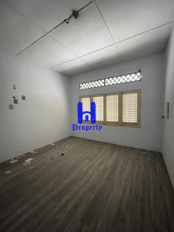 dijual rumah di jalan harimau madong lubis medan