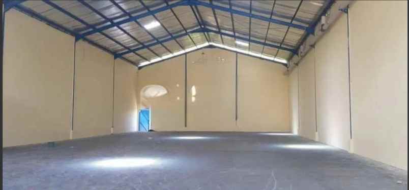 dijual rumah di jalan rengas lapangan bola