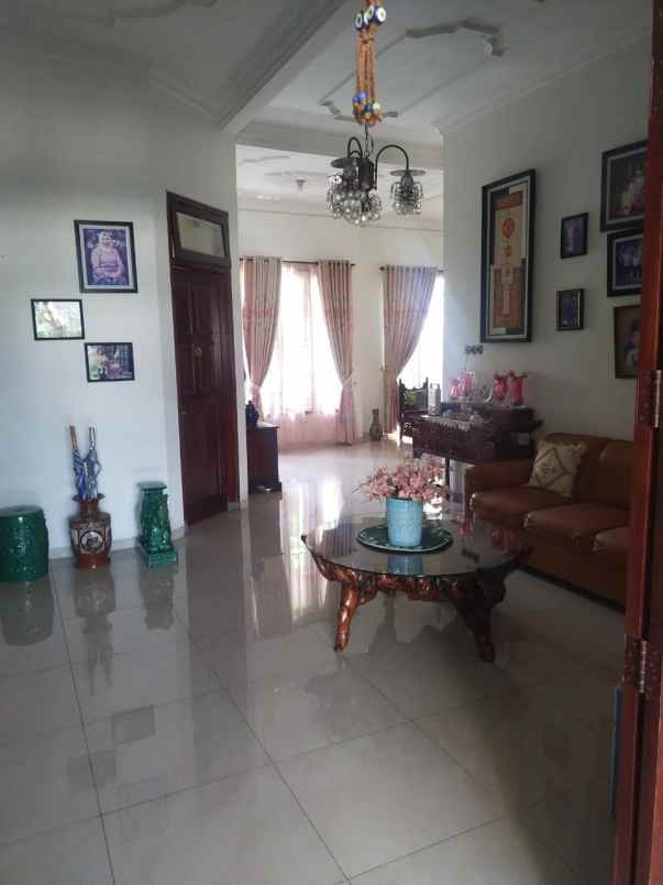 dijual rumah di jl welirang karangrejo semarang