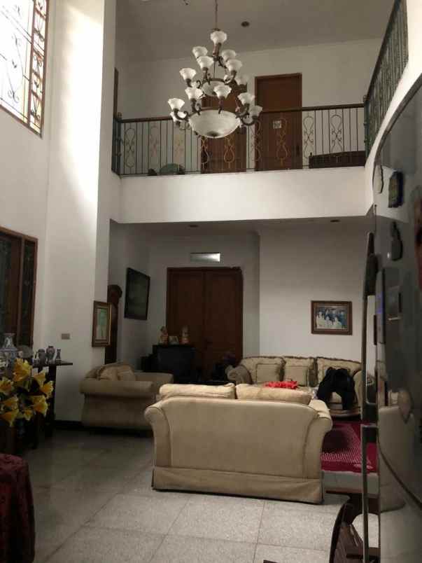 dijual rumah di kelapa gading