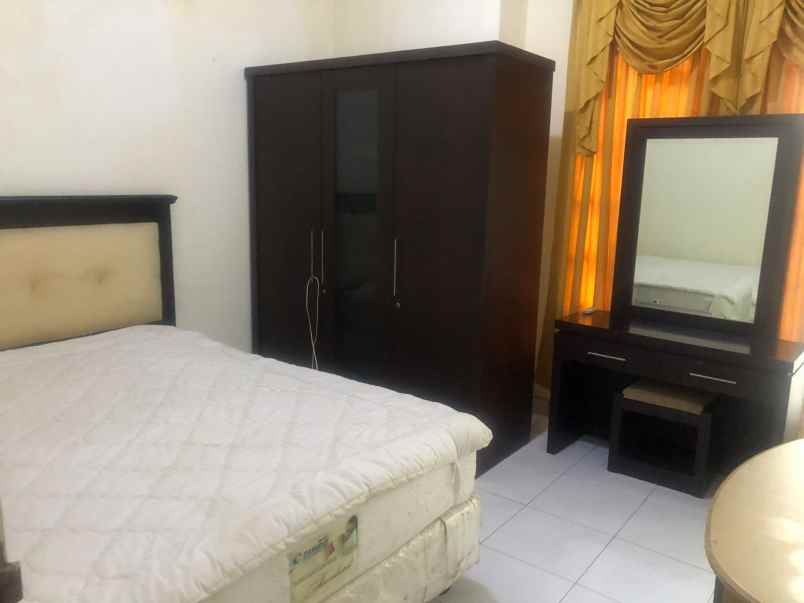 dijual rumah di legenda wisata cibubur
