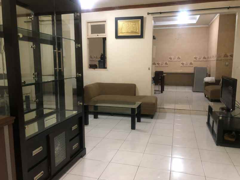 dijual rumah di legenda wisata cibubur