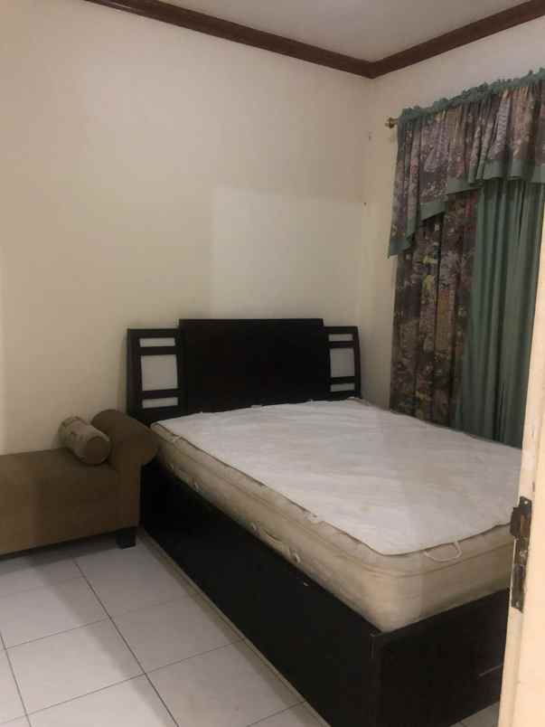 dijual rumah di legenda wisata cibubur