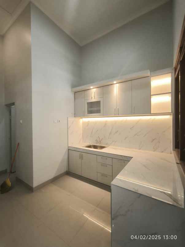 dijual rumah di mangesti gentan sukoharjo