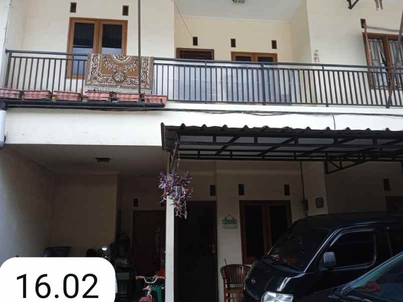dijual rumah dukuh