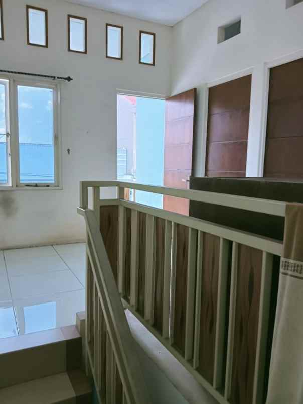 dijual rumah dukuh jelidro sambikerep
