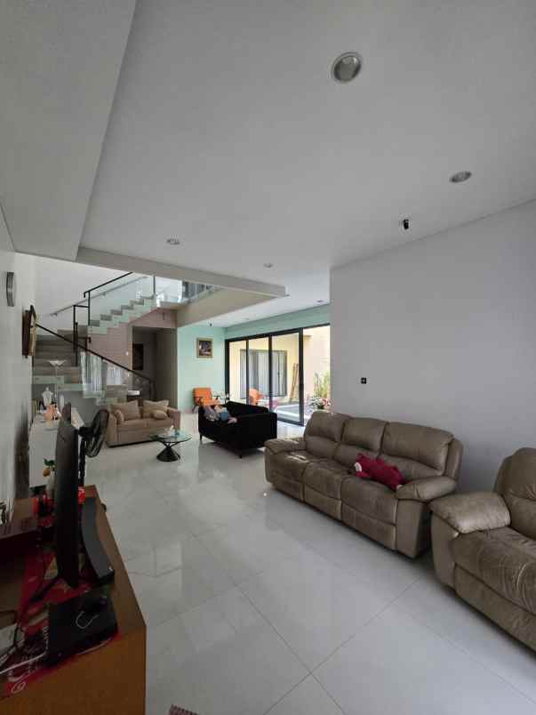 dijual rumah duren sawit jakarta timur