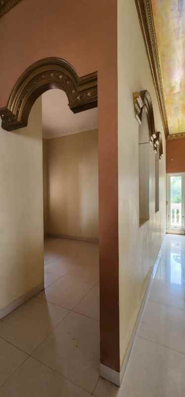dijual rumah durian banyumanik