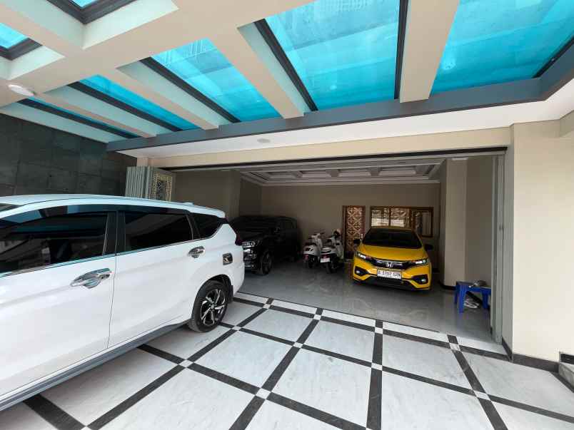 dijual rumah exclusive di solo baru solo