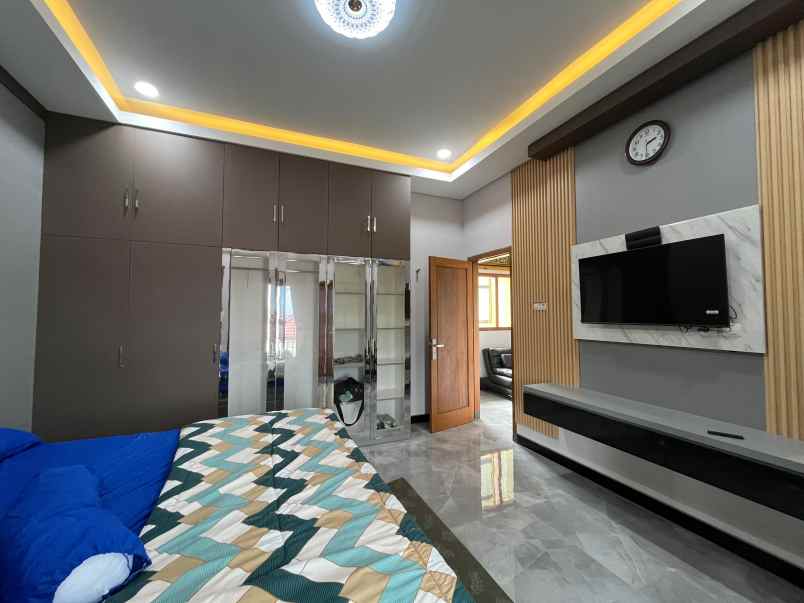 dijual rumah exclusive di solo baru solo