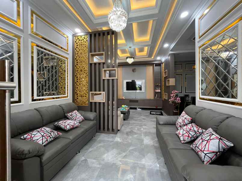 dijual rumah exclusive di solo baru solo