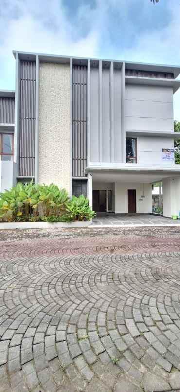 dijual rumah fasco mansion residence