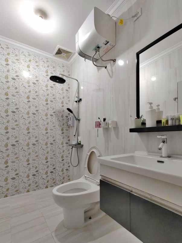 dijual rumah full furnish jagakarsa jaksel