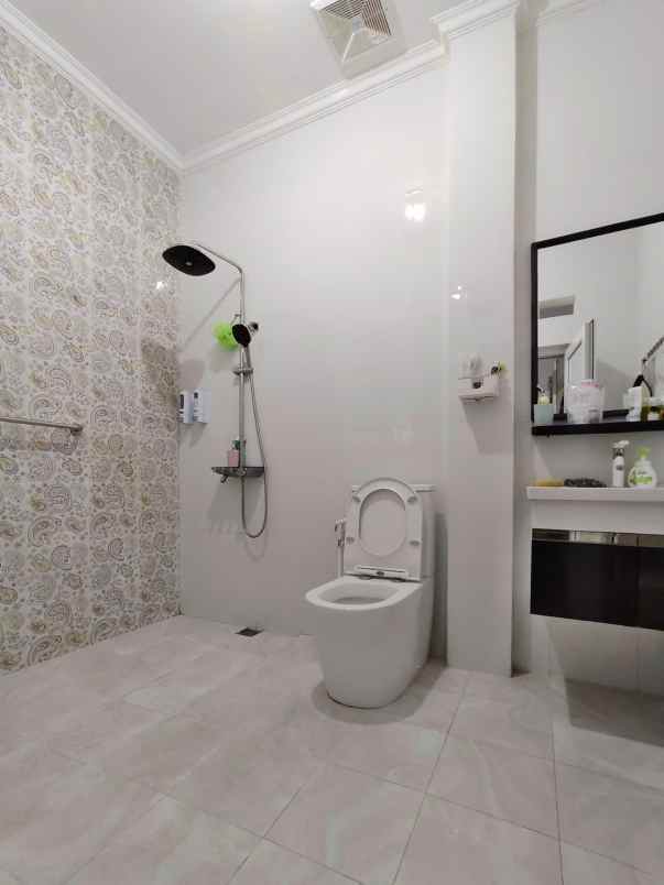 dijual rumah full furnish jagakarsa jaksel