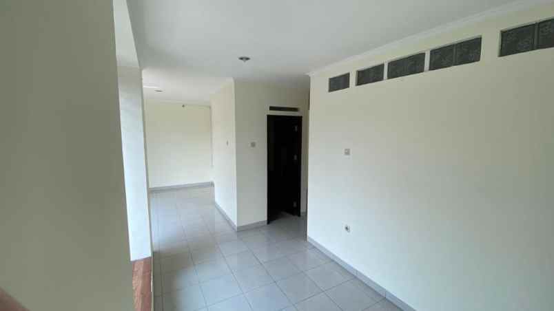 dijual rumah gallery kawaluyaan