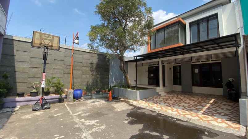 dijual rumah gallery kawaluyaan