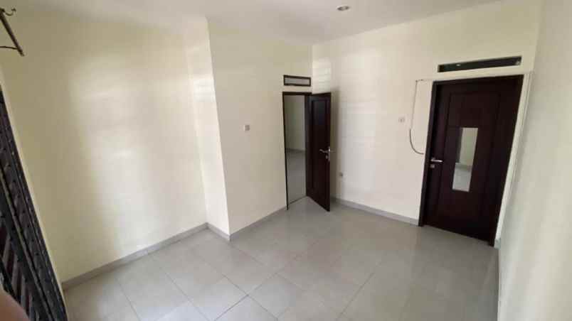 dijual rumah gallery kawaluyaan