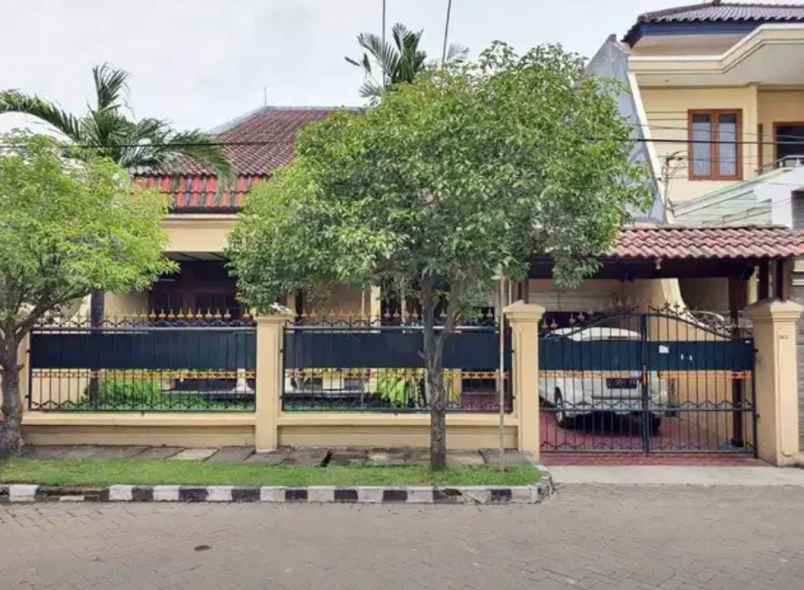dijual rumah gayungsari