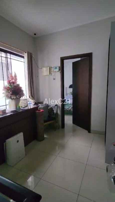 dijual rumah gondrong cipondoh kota