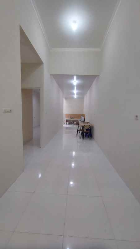 dijual rumah graha sukolilo regency