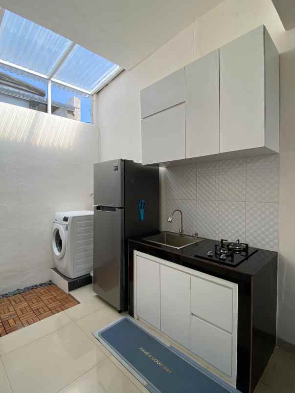 dijual rumah grand pinus regency