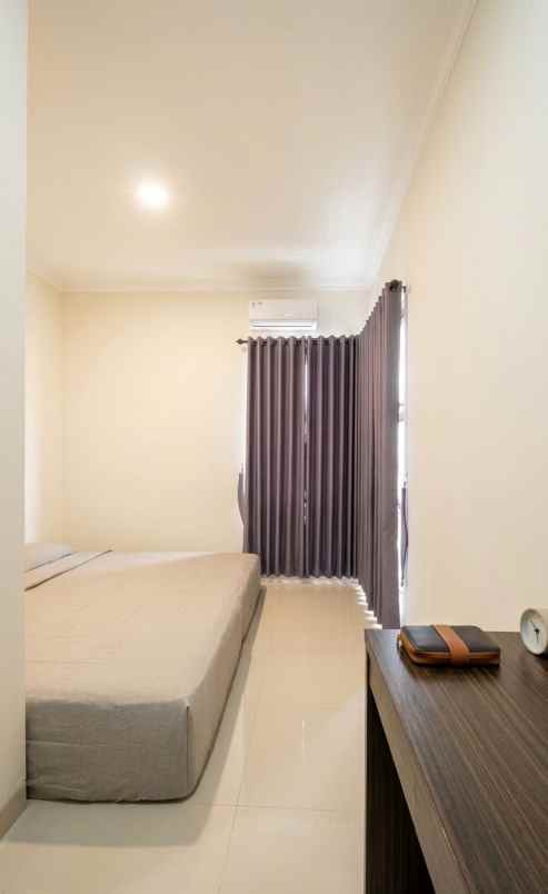 dijual rumah grand wisata