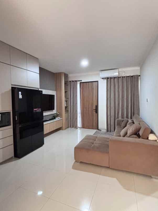 dijual rumah grand wisata bekasi