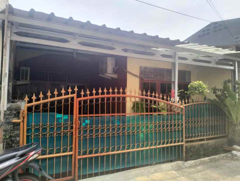 dijual rumah griya bintara indah