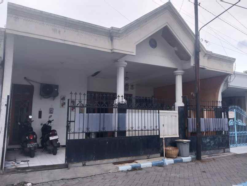 dijual rumah griya kebraon