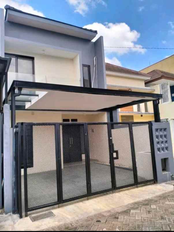 dijual rumah gunung anyar tambak