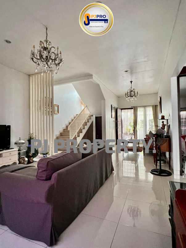 dijual rumah harapan indah cluster