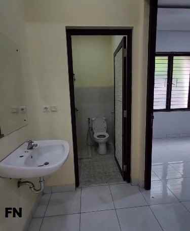 dijual rumah hook di legenda wisata cibubur